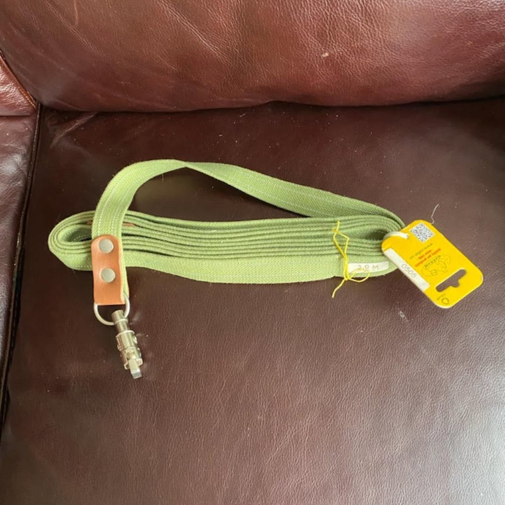 NWT LONG 3M, VERY STRONG DOG LEASH.
